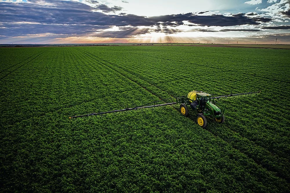 Prejuízo por amassamento de trator na lavoura